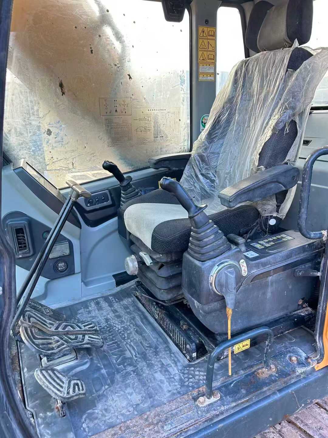 Used Hyundai R215VSN Excavator 2016 Model / 6