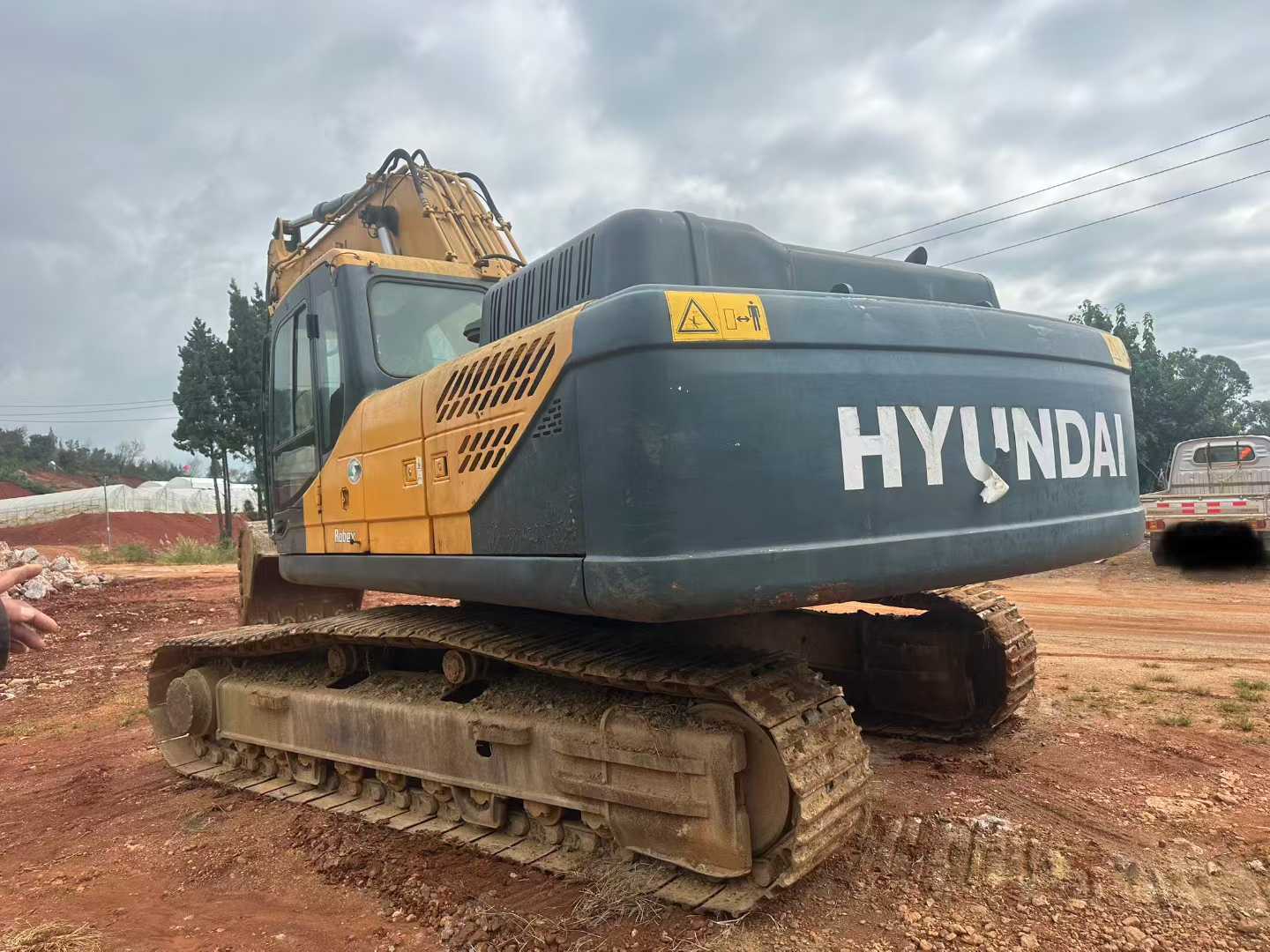 Used Hyundai R305LC-9T Excavator 2011 Model / 2