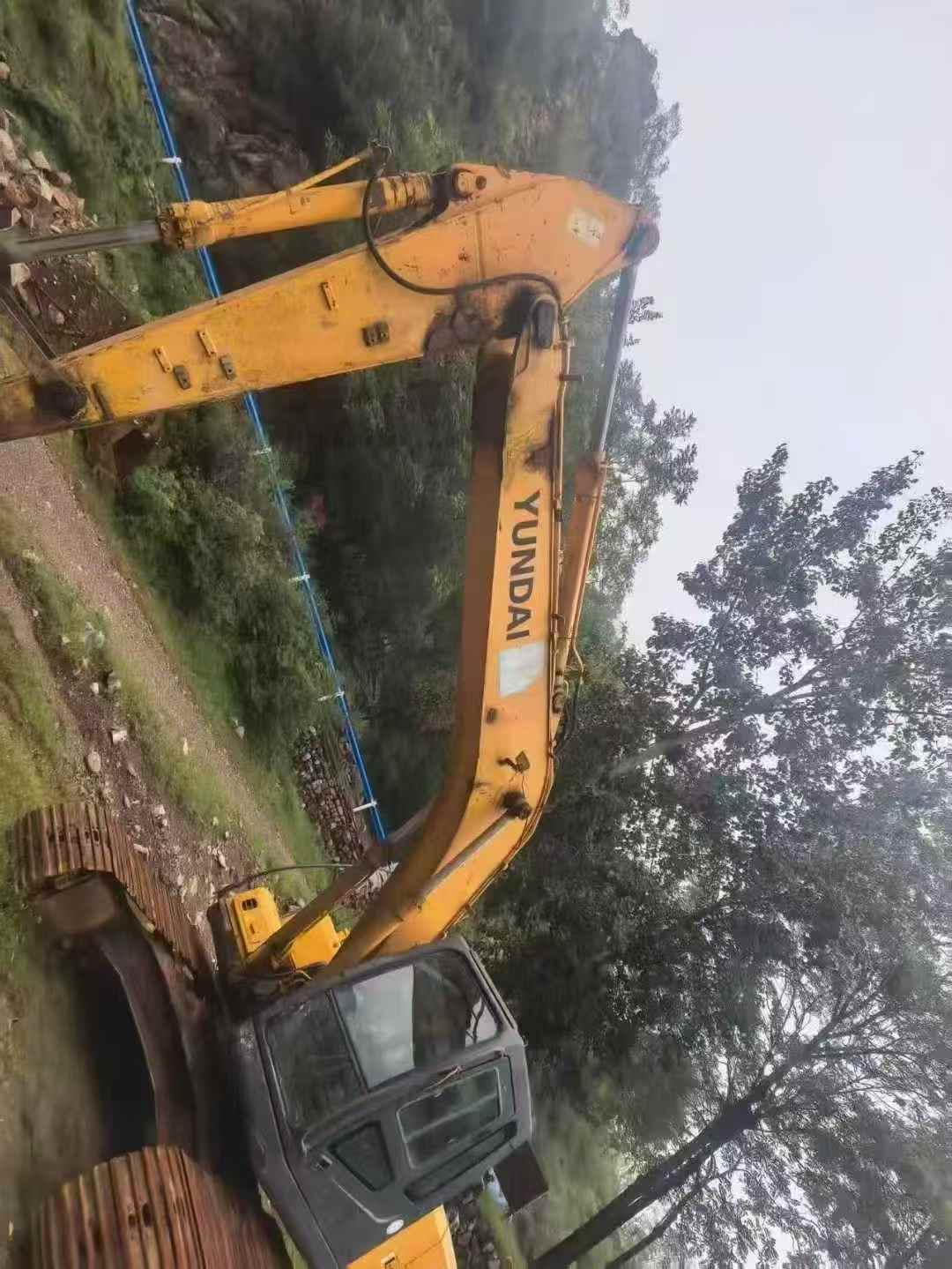 Used Hyundai R225LVS Excavator 2016 Model / 7