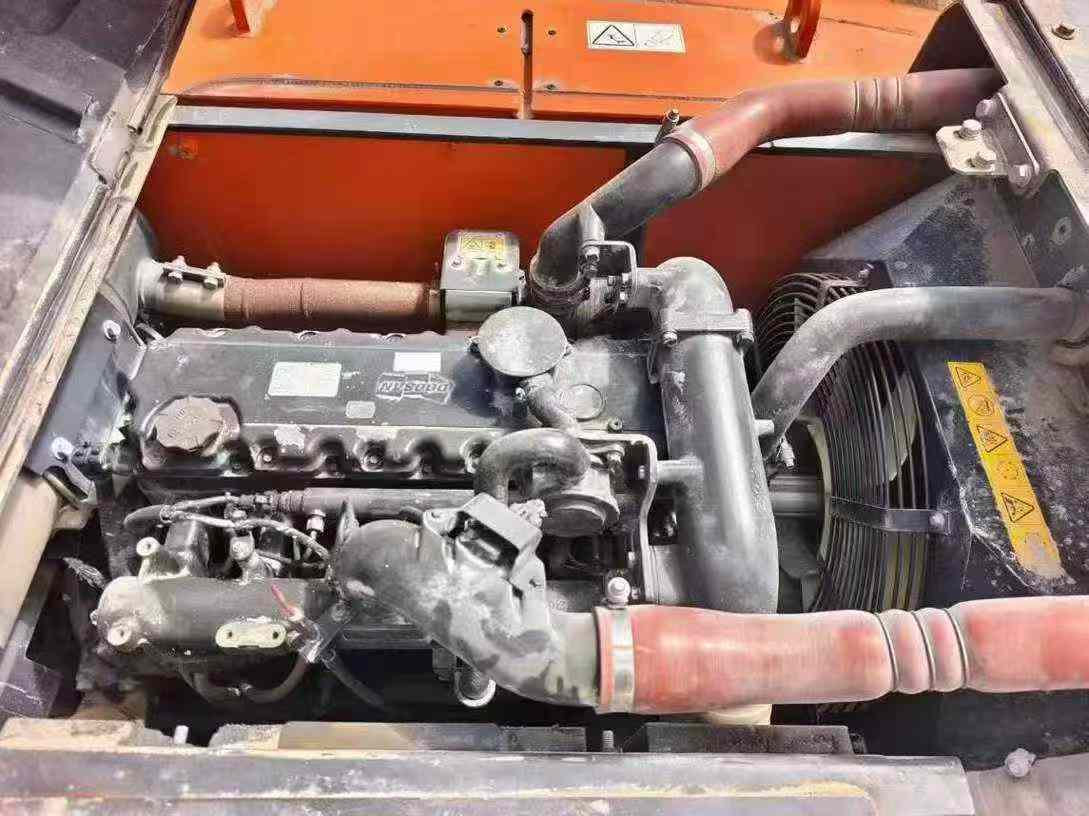 Used Doosan DX15 Excavator 2018 Model / 4