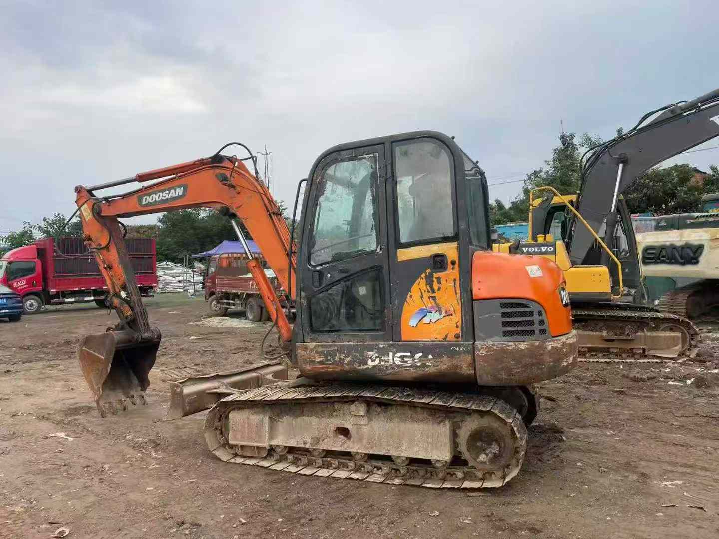Used Doosan DX60 Excavator 2013 Model / 3