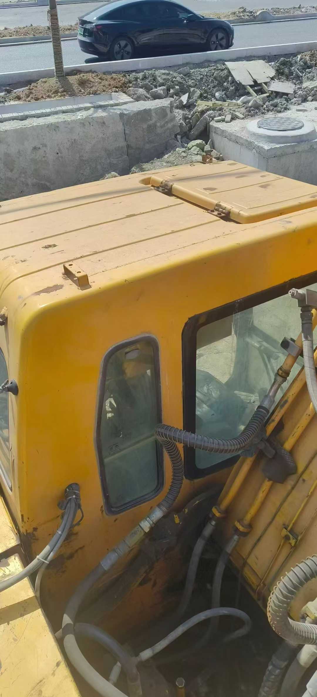 Used Hyundai R215-7 Excavator 2016 Model / 5