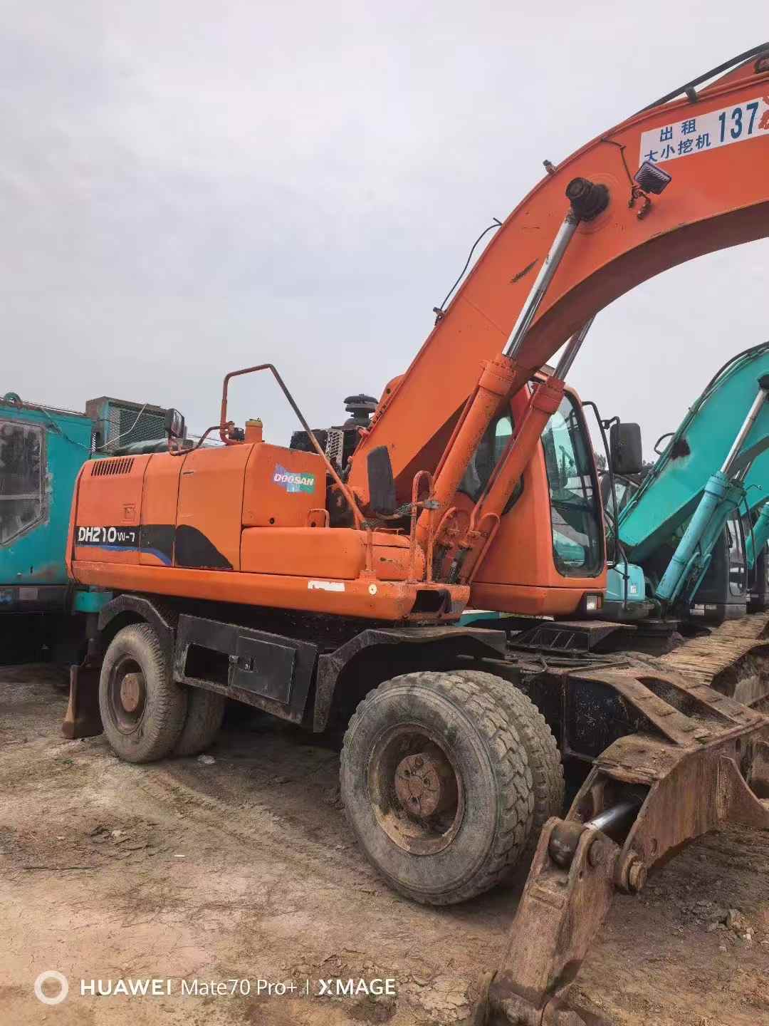 Used Doosan DH210W-7 Excavator 2016 Model / 9