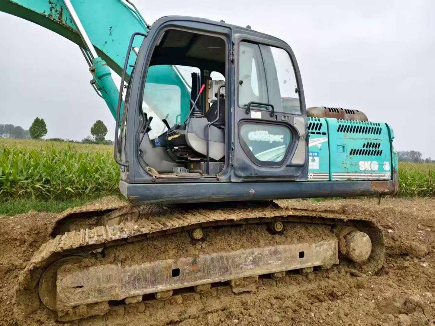 Used Kobelco SK200 Excavator 2016 Model / 2