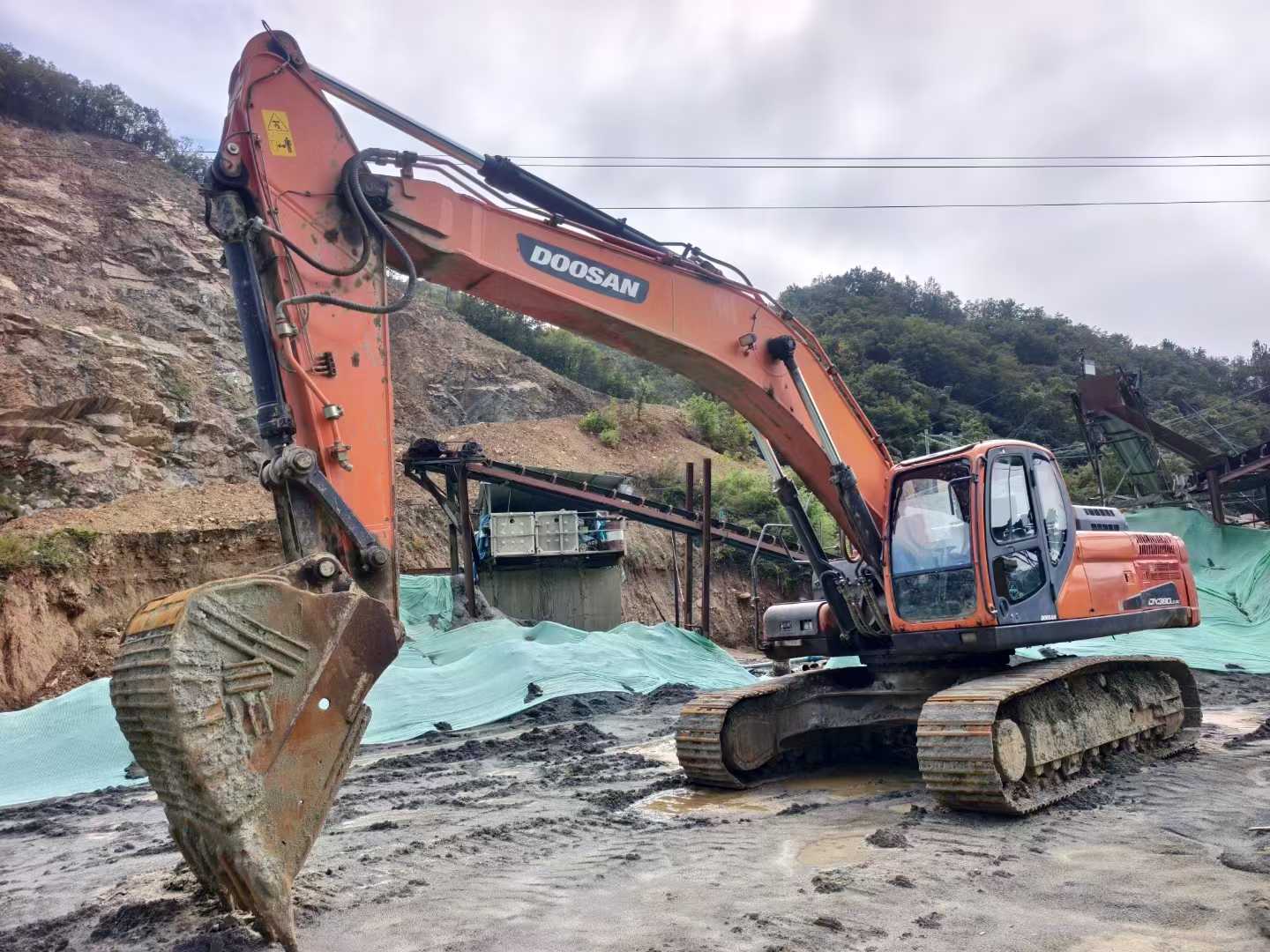 Used Doosan DX340 Excavator 2019 Model / 2