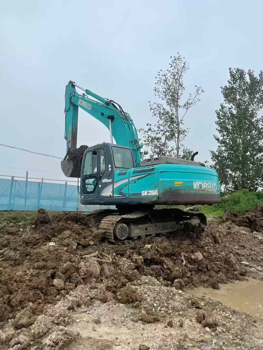 Used Kobelco SK200-11 Excavator 2016 Model / 2
