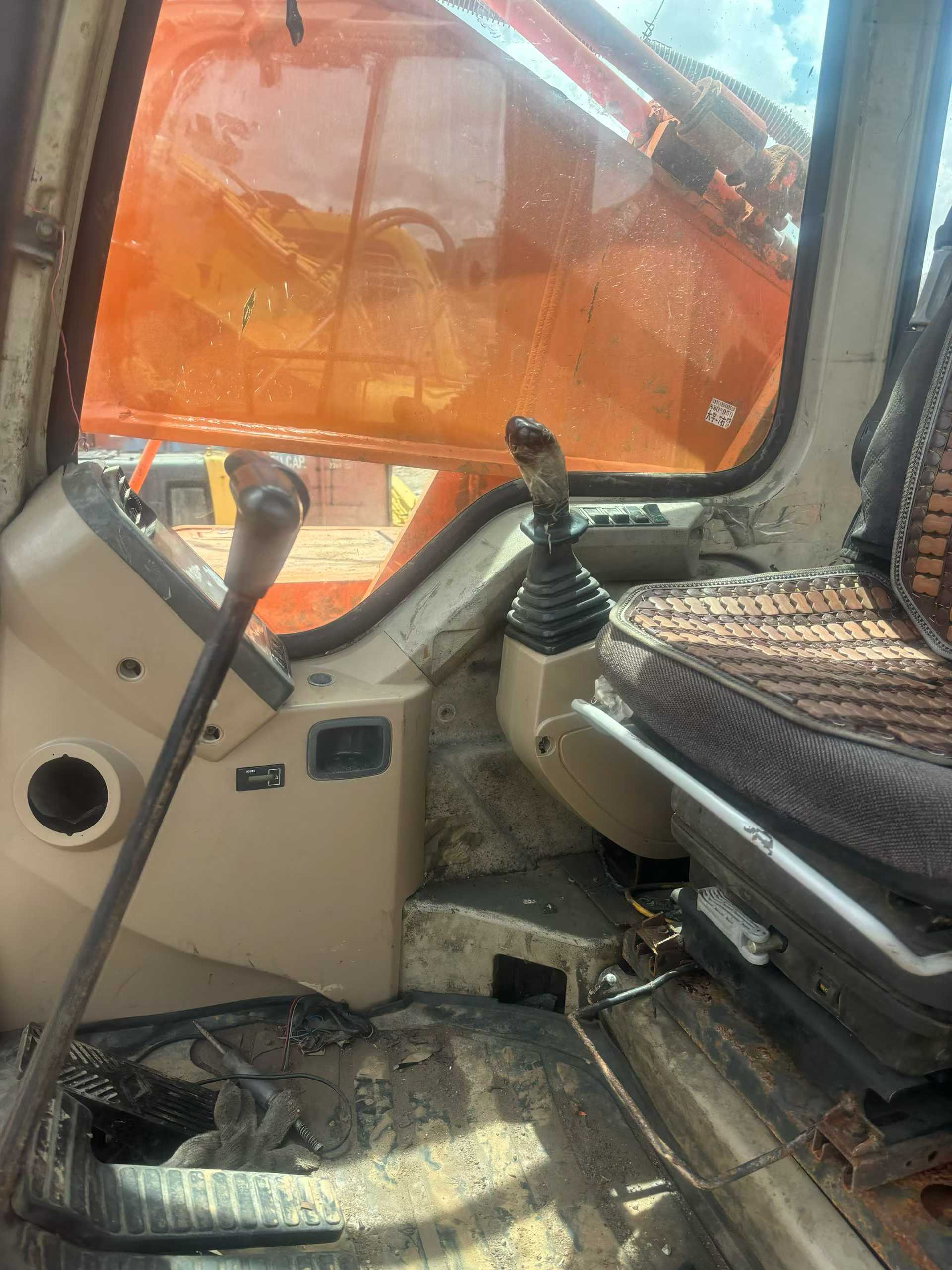 Used Doosan DX500 Excavator 2016 Model / 9