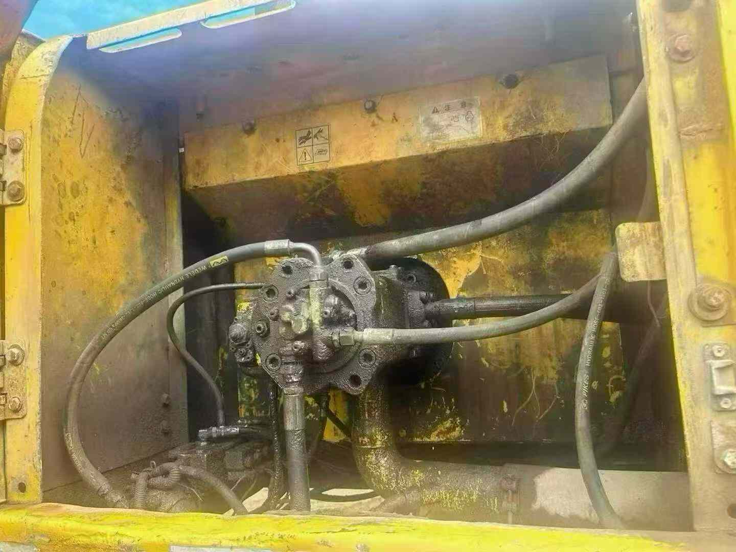 Used Hyundai HX305L Excavator 2016 Model / 4