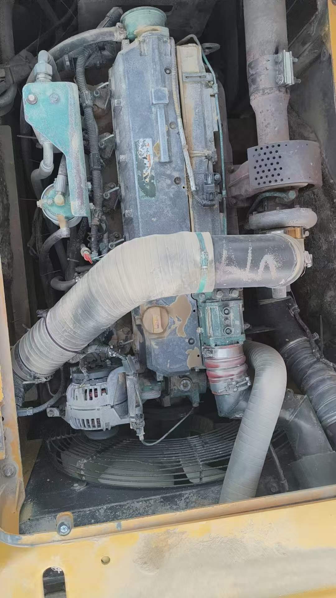 Used Volvo EC290 Excavator 2011 Model / 3