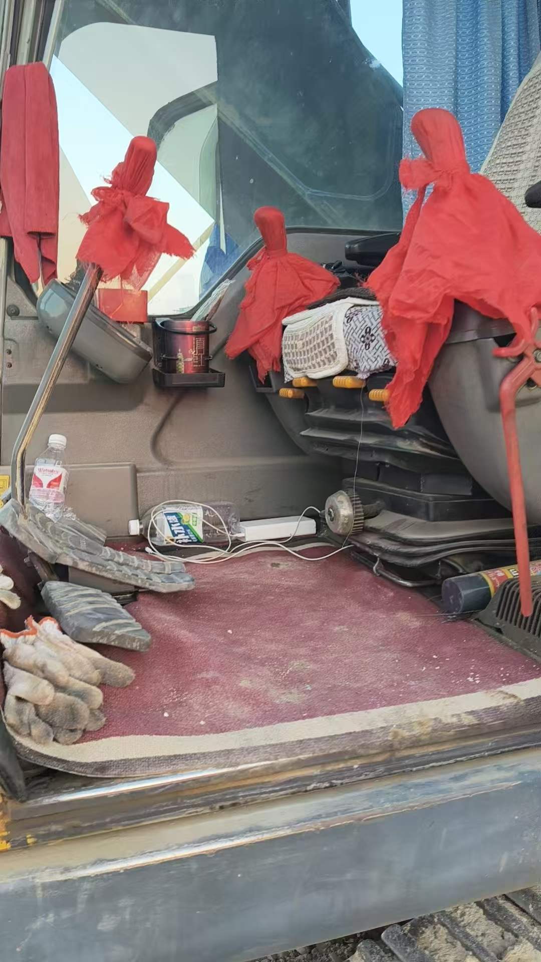 Used Volvo EC290 Excavator 2011 Model / 9