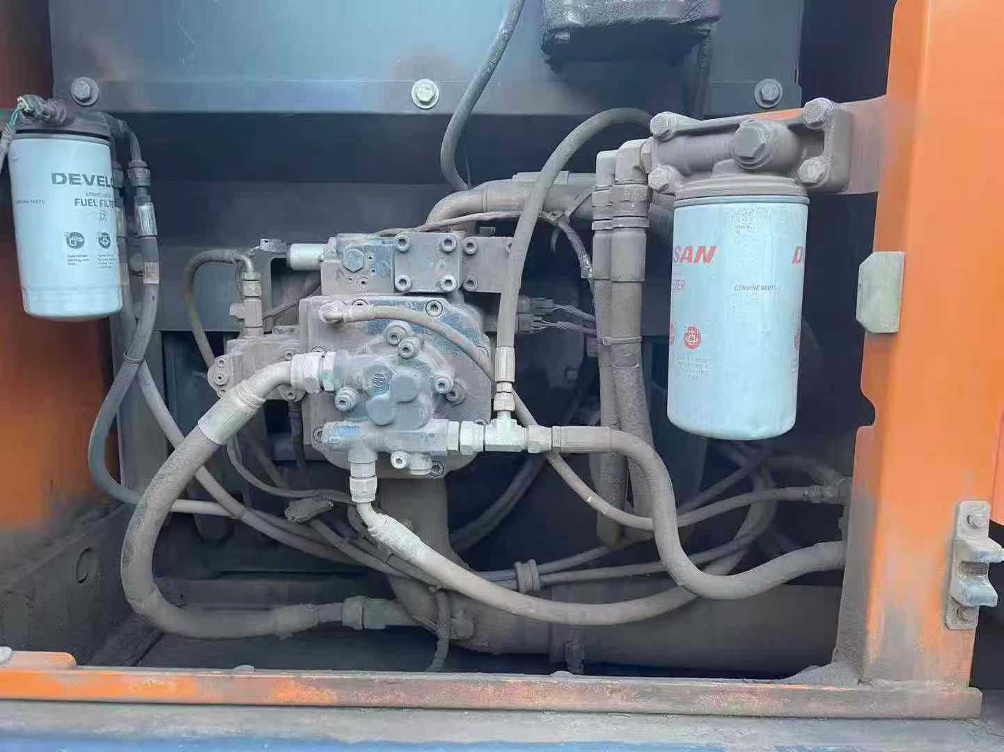 Used Doosan DH220 Excavator 2020 Model / 6