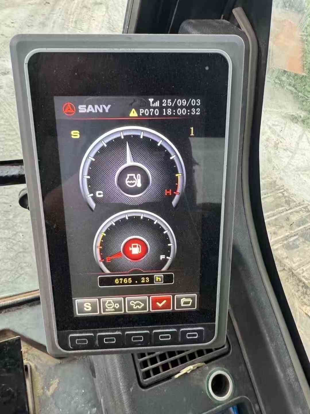 Used Sany SY205H Excavator 2021 Model / 8