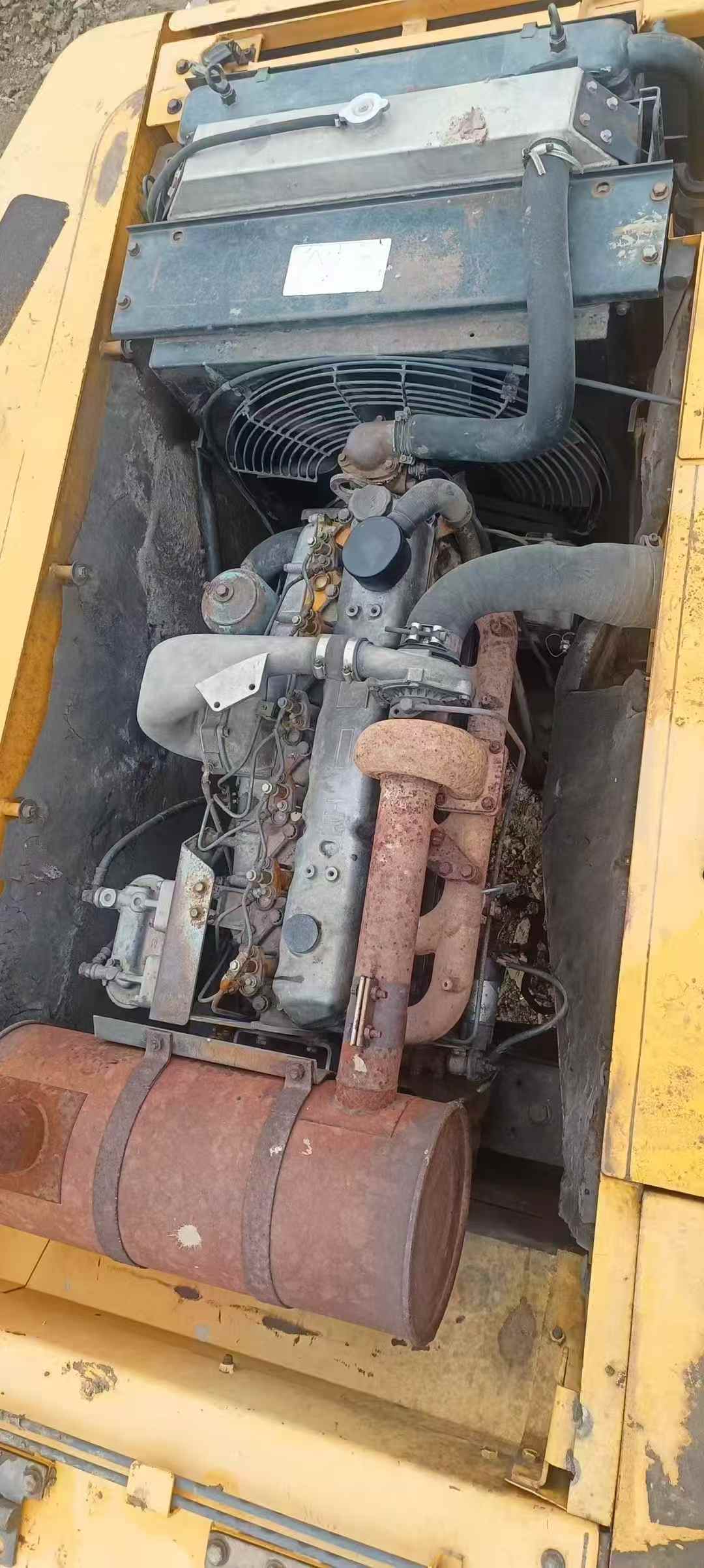 Used Hyundai R215-7 Excavator 2010 Model / 3