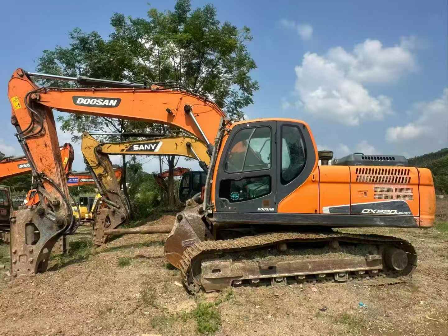 Used Doosan DX500 Excavator 2020 Model / 3