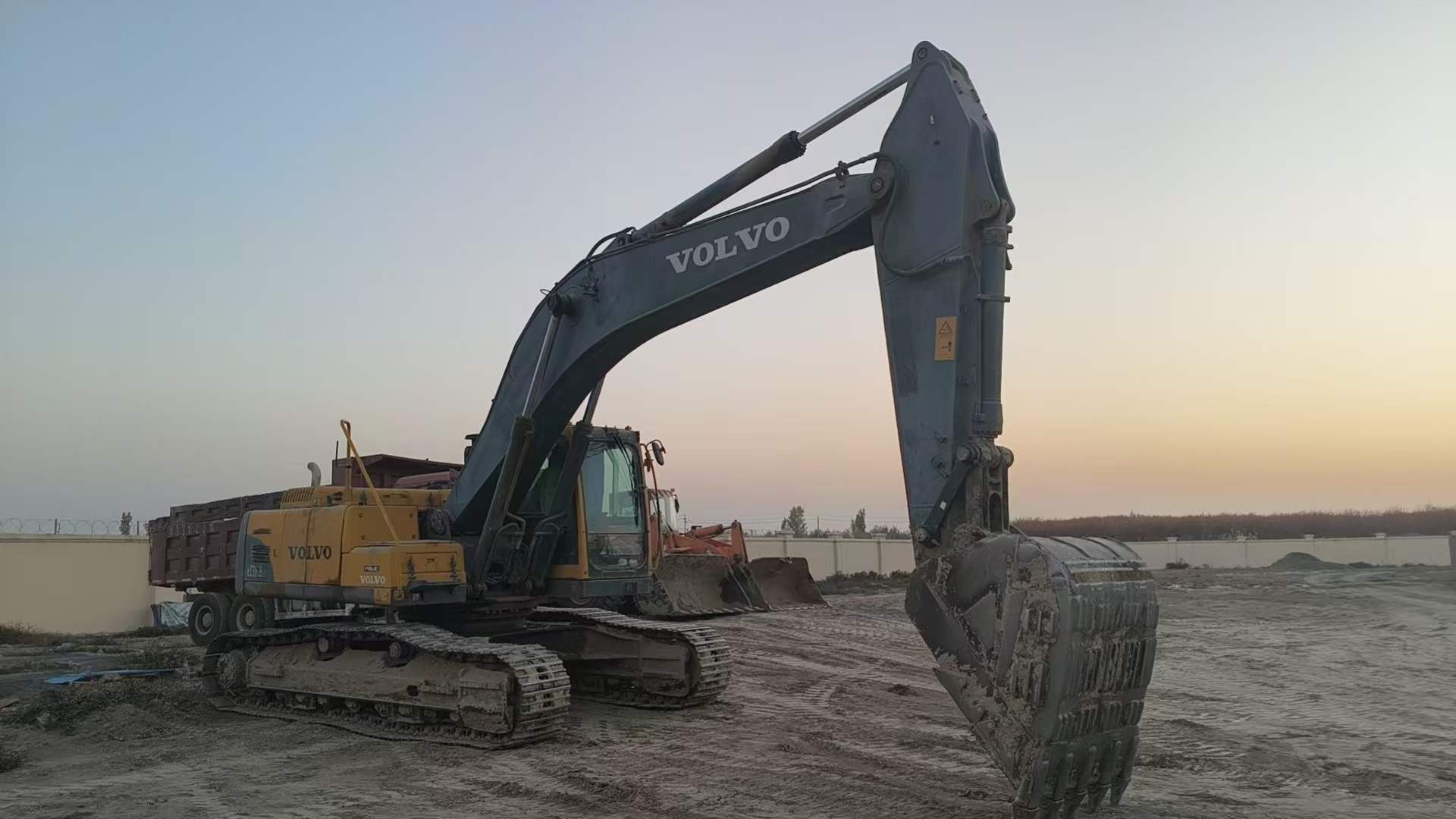 Used Volvo EC290 Excavator 2011 Model / 2