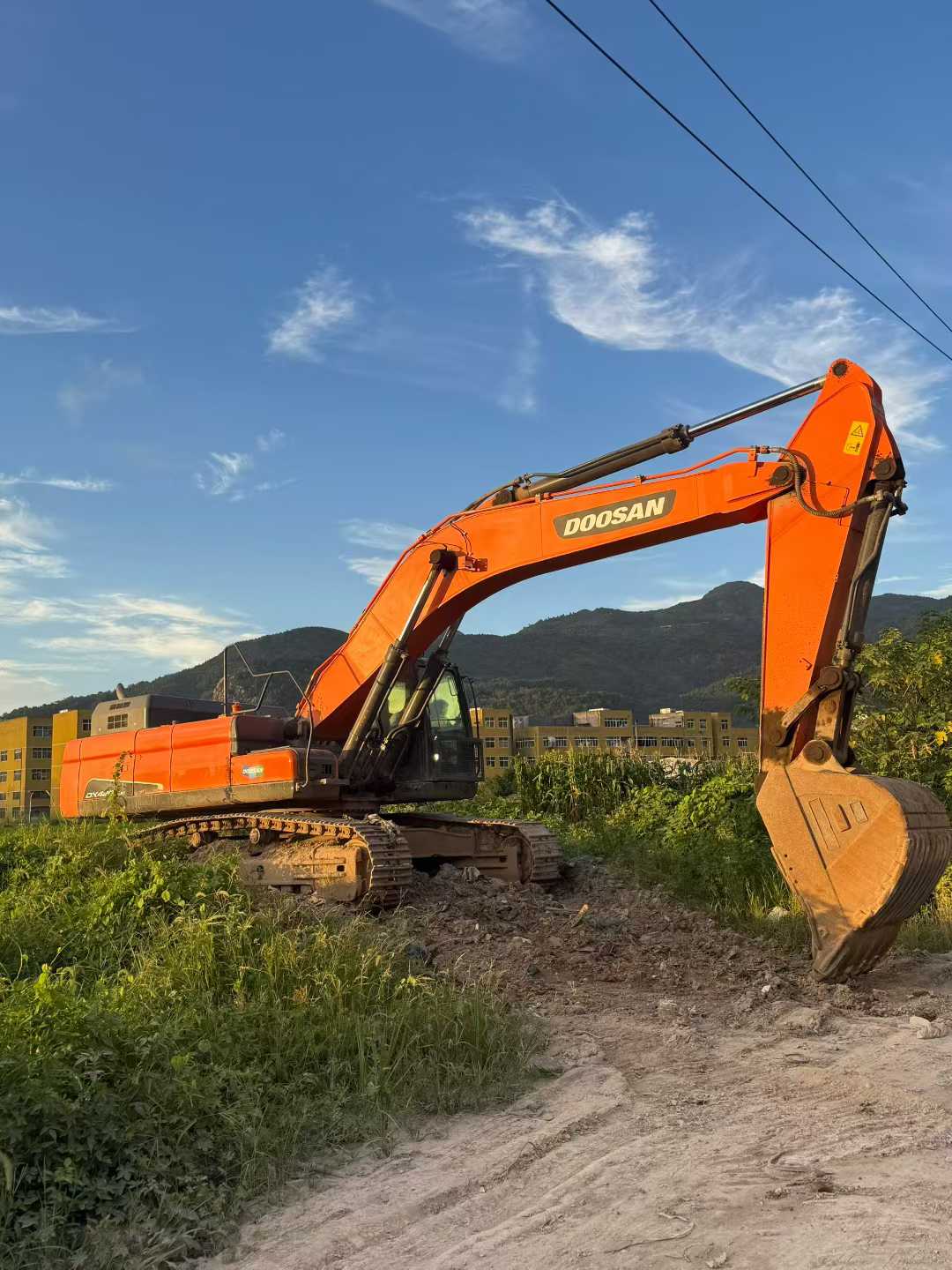 Used Doosan DL420 Excavator 2020 Model / 8