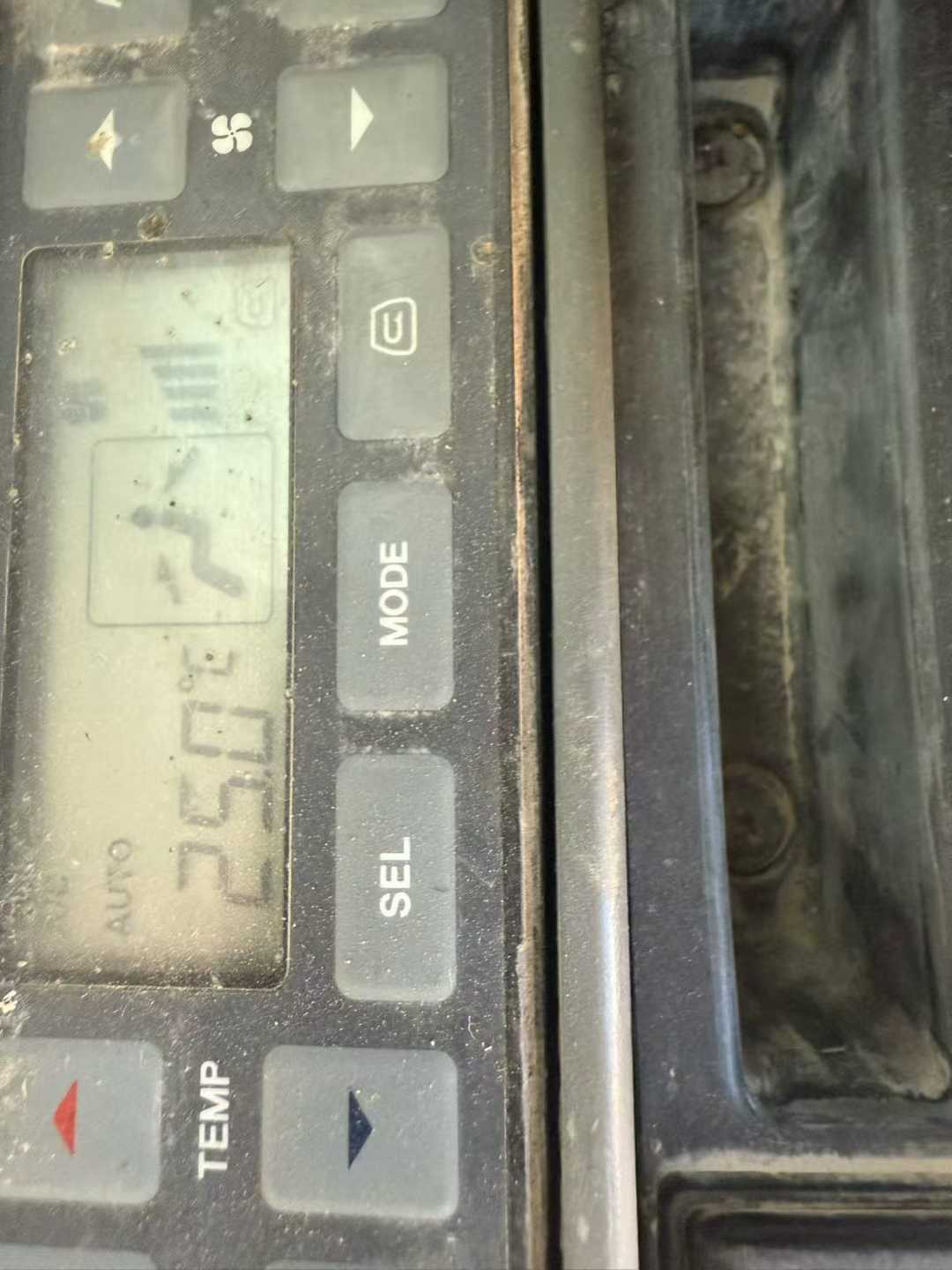 Used Doosan DL420 Excavator 2020 Model / 6