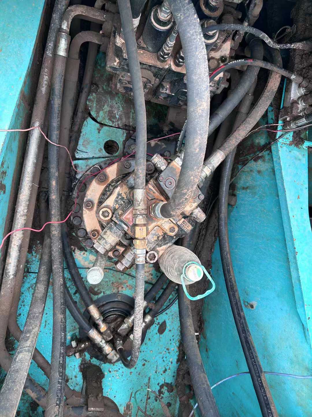 Used Kobelco SK210 Excavator 2011 Model / 6