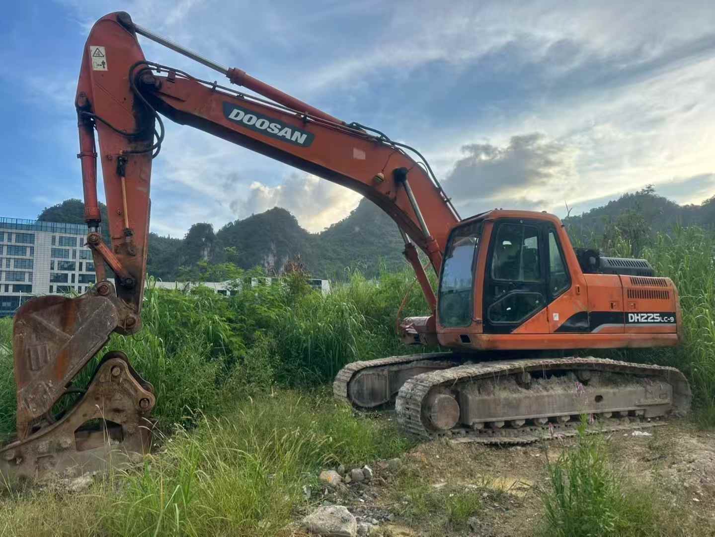 Used Doosan S225 Excavator 2016 Model