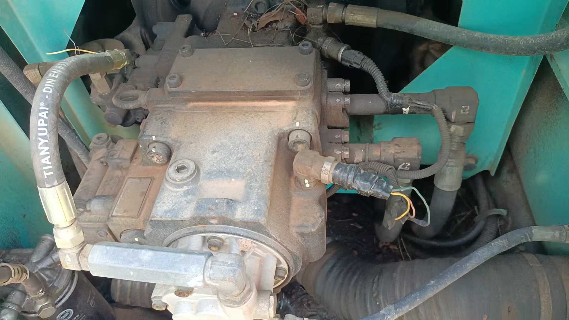 Used Kobelco SK130 Excavator 2016 Model / 5