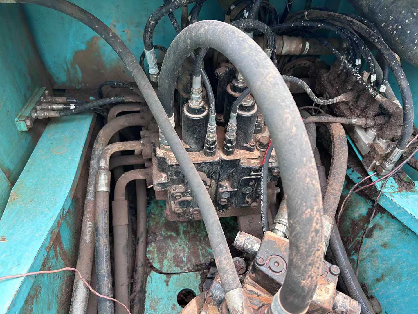 Used Kobelco SK210 Excavator 2011 Model / 5