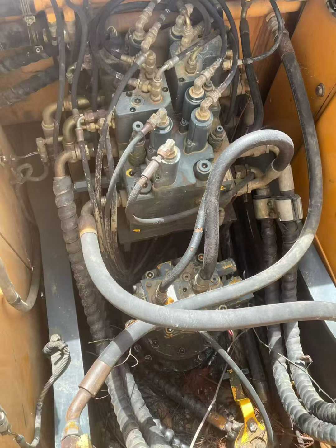 Used Hyundai R150W-9 Excavator 2016 Model / 3