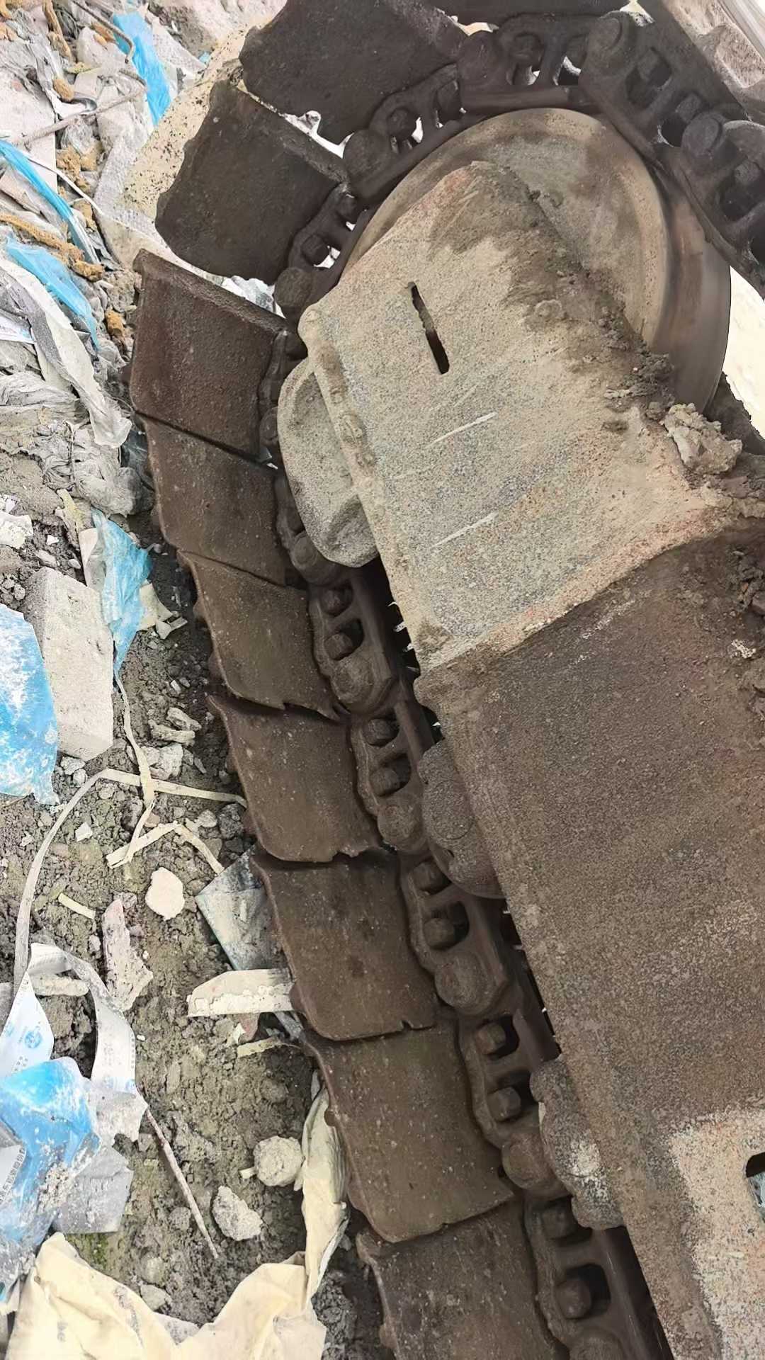 Used Kobelco SK200-6E Excavator 2016 Model / 4