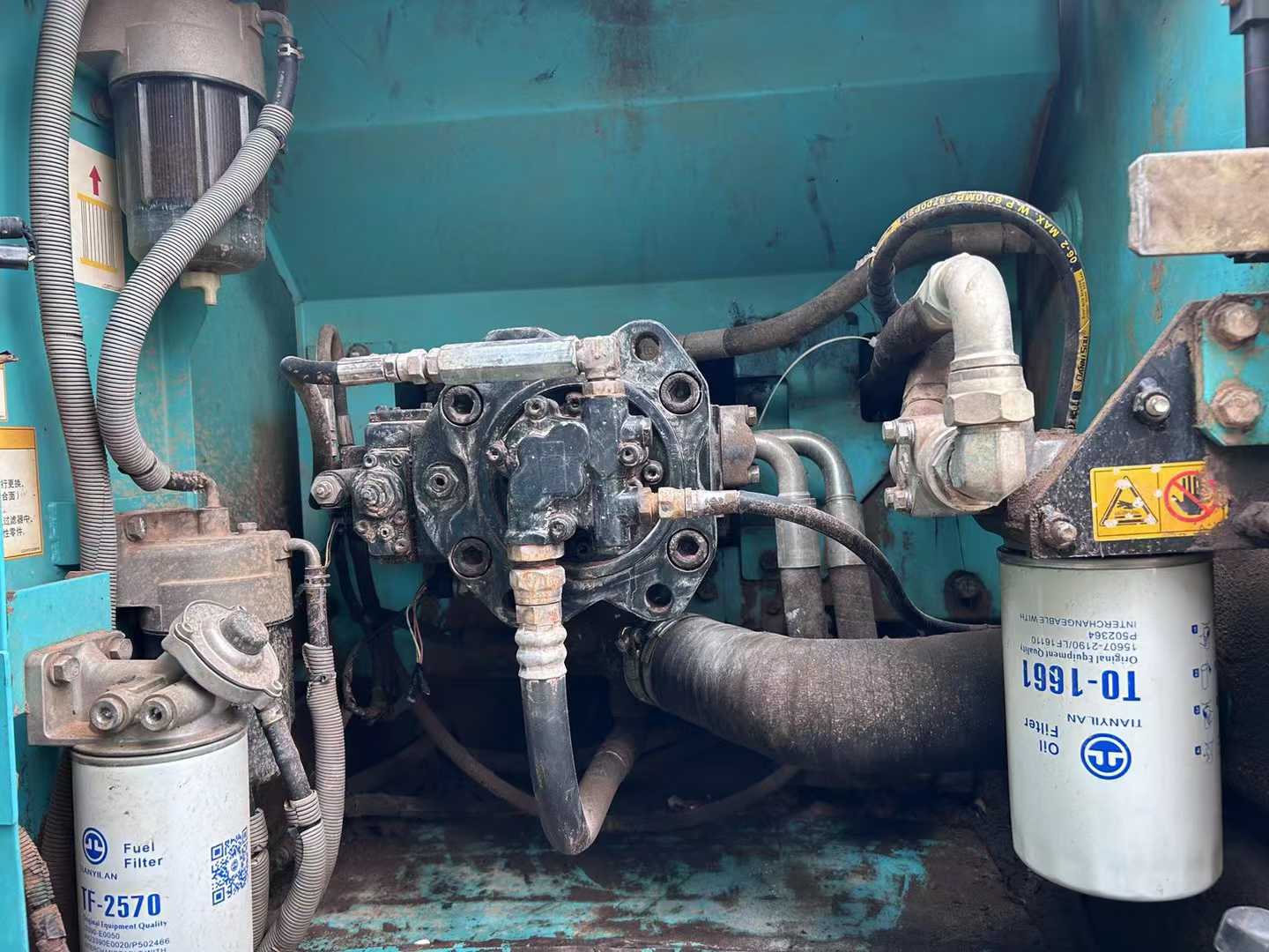 Used Kobelco SK210 Excavator 2011 Model / 4