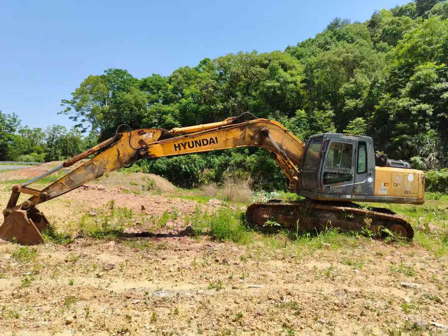 Used Hyundai R225-7 Excavator 2016 Model / 3