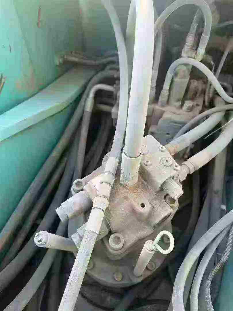 Used Kobelco SK200 Excavator 2011 Model / 5