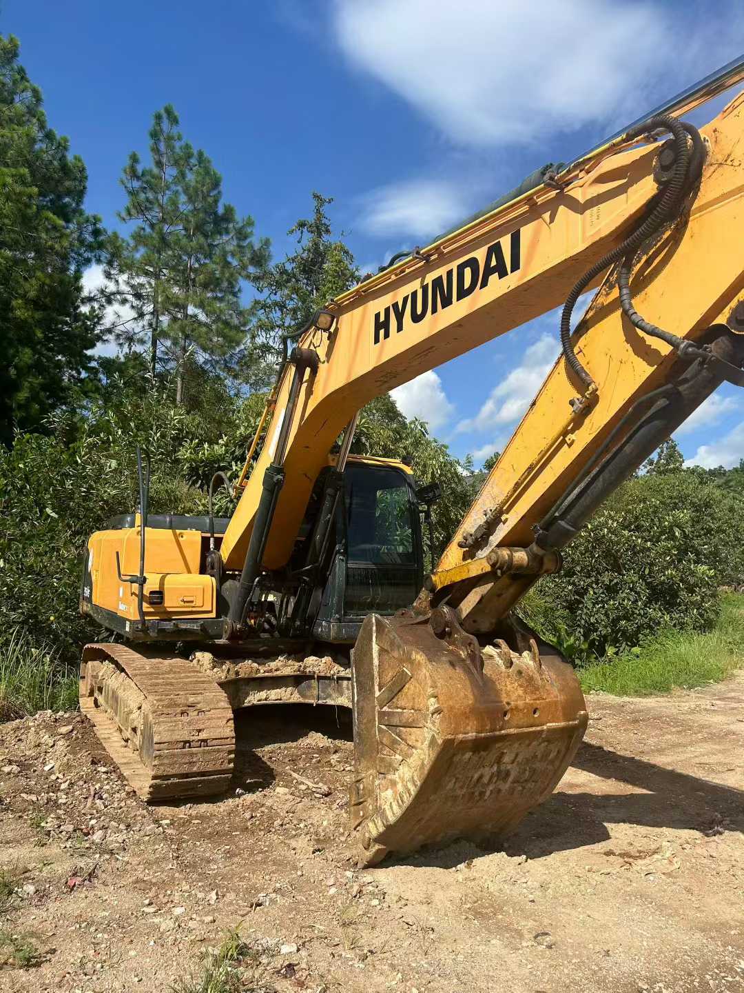 Used Hyundai R 60VS Excavator 2017 Model / 4