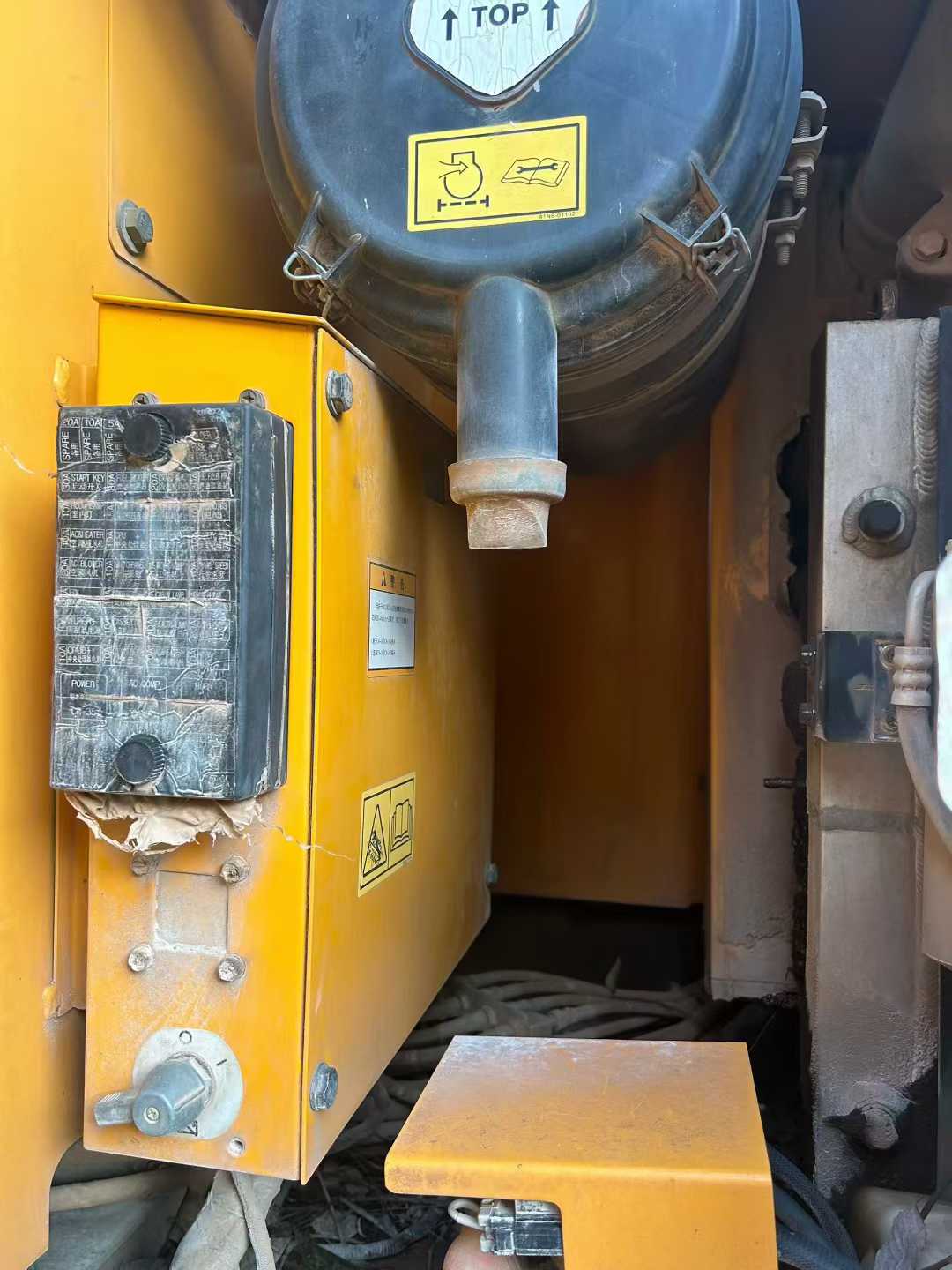 Used Hyundai R 60VS Excavator 2017 Model / 8