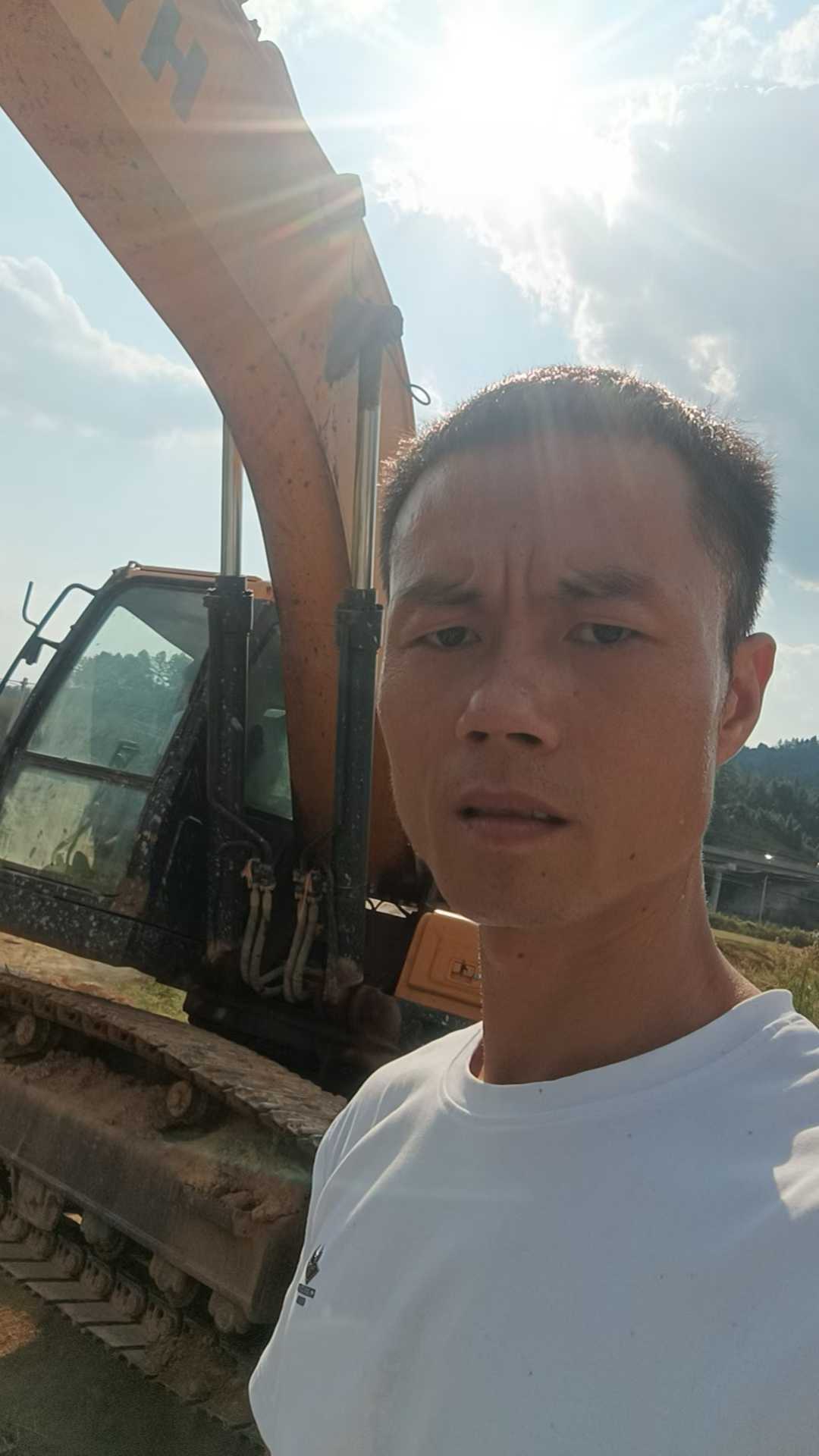 Used Hyundai R215VSN Excavator 2017 Model / 8