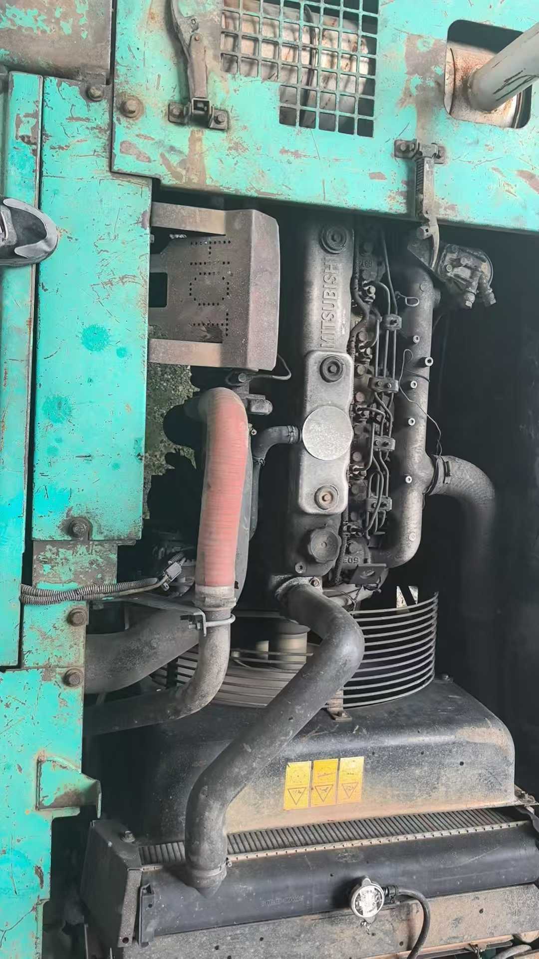 Used Kobelco SK200-6E Excavator 2016 Model / 3