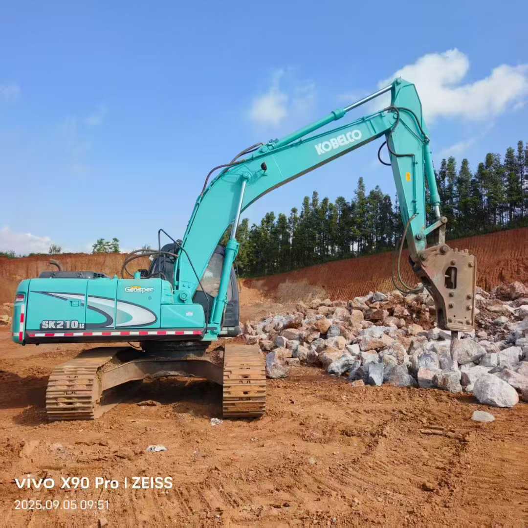 Used Kobelco SK210 Excavator 2016 Model