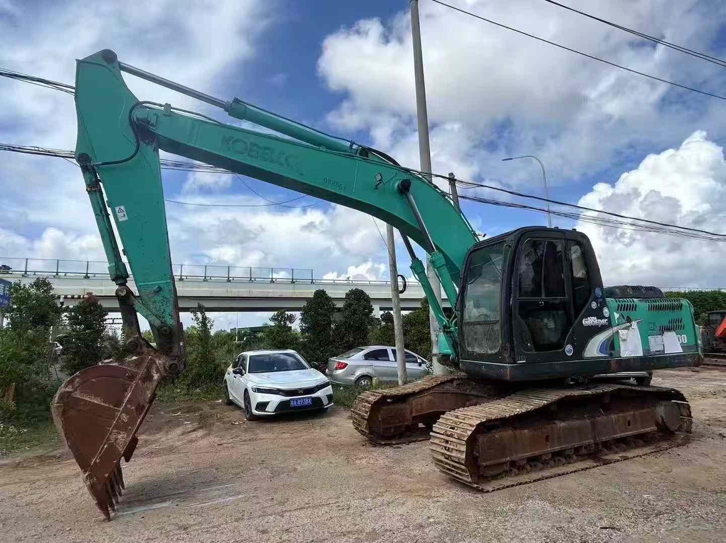 Used Kobelco SK200-8 Excavator 2016 Model / 3