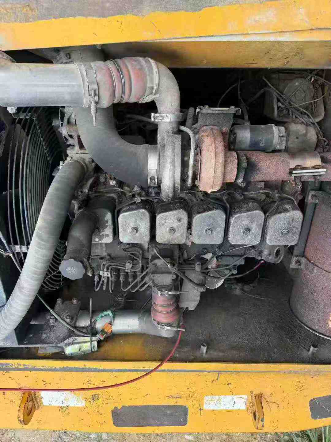 Used Hyundai R225-7 Excavator 2016 Model / 3