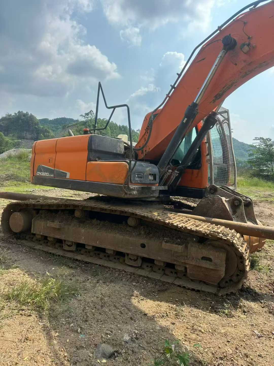 Used Doosan DH220 Excavator 2020 Model / 4