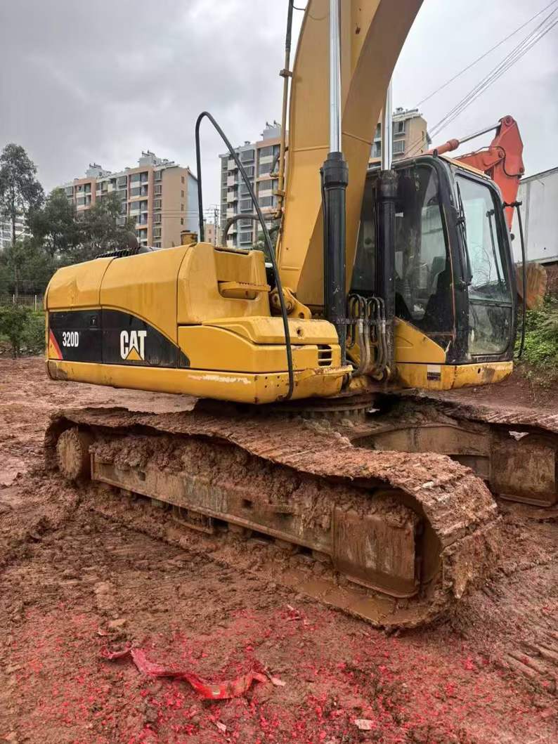 Used Caterpillar CT20 Excavator 2011 Model