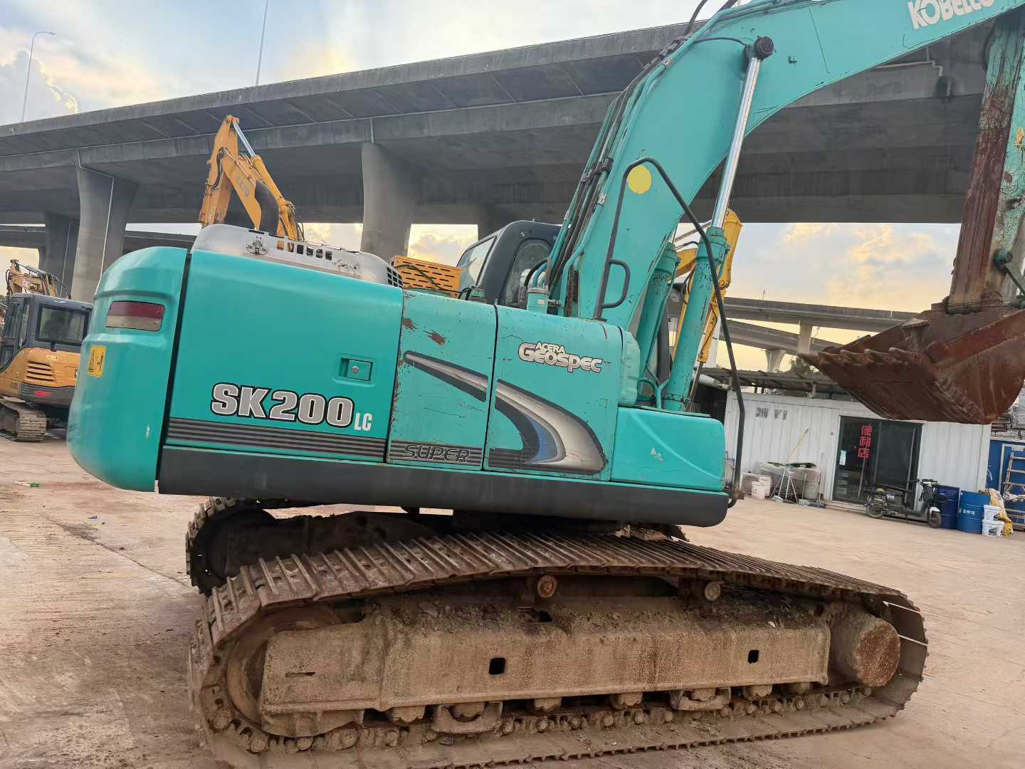 Used Kobelco SK200 Excavator 2016 Model / 3