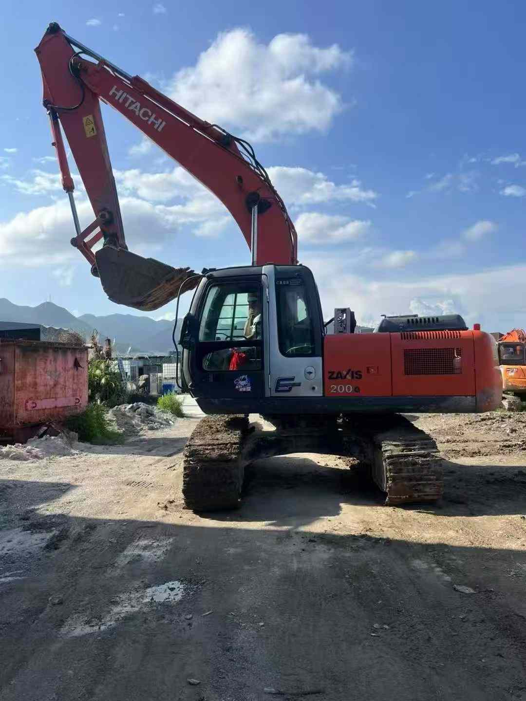 Used Hitachi ZAXIS200 Excavator 2012 Model