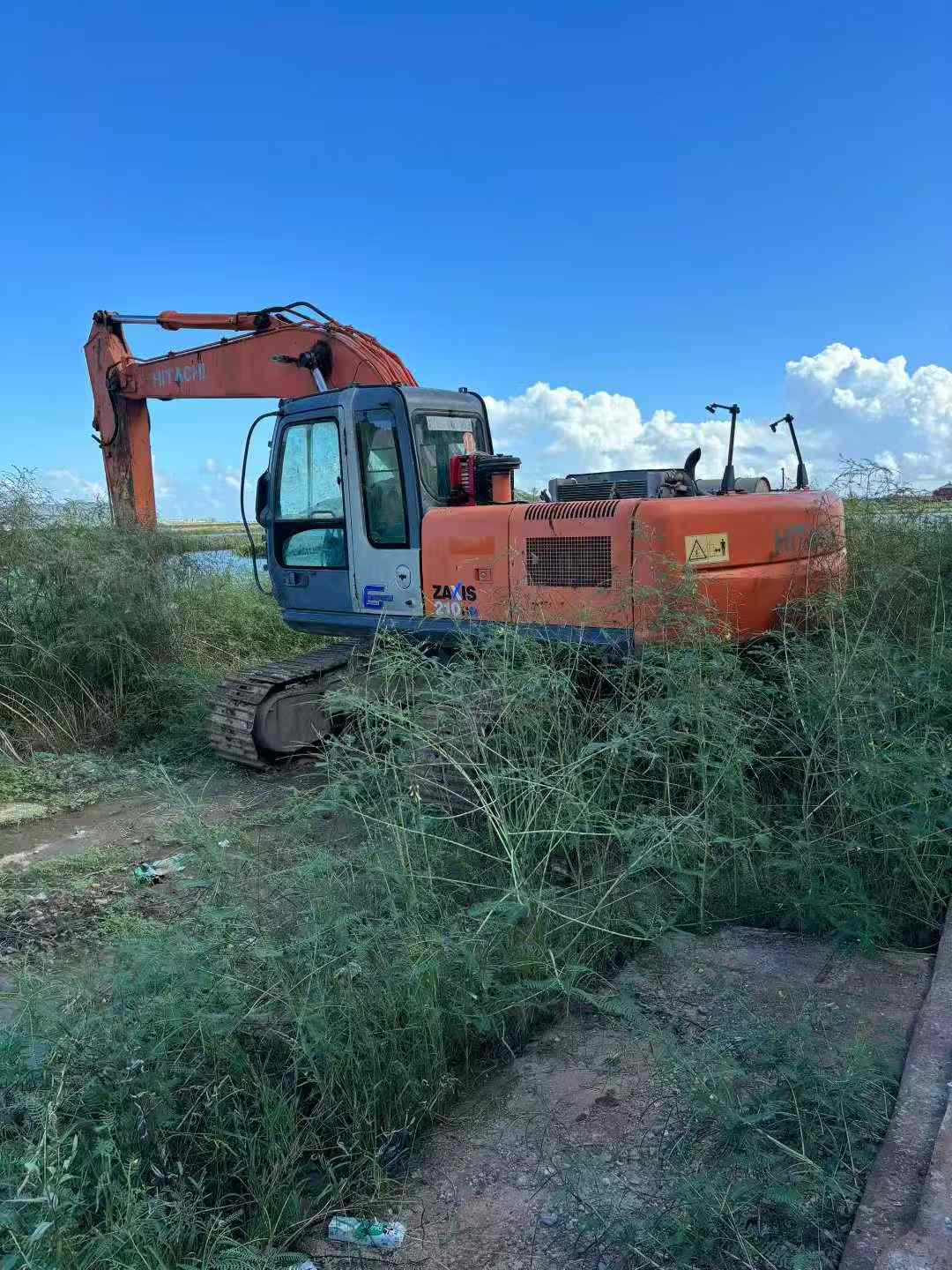 Used Hitachi ZAXIS200 Excavator 2013 Model