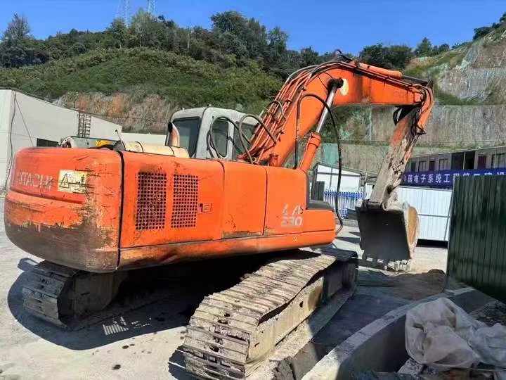 Used Hitachi ZAXIS200 Excavator 2016 Model