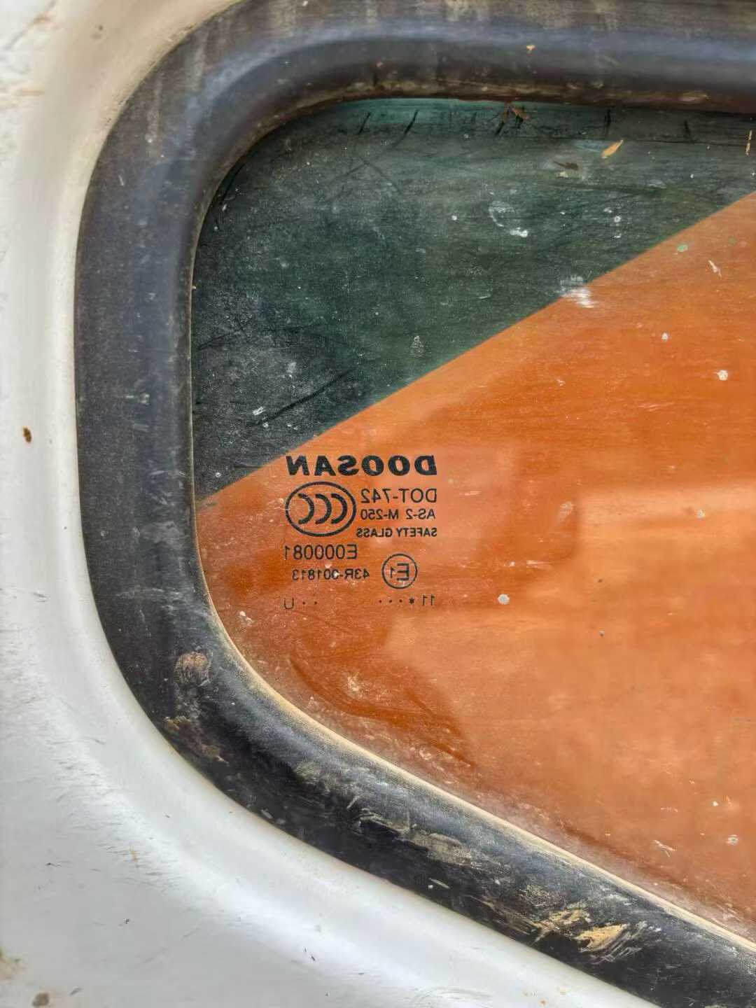 Used Doosan DX15 Excavator 2011 Model / 7