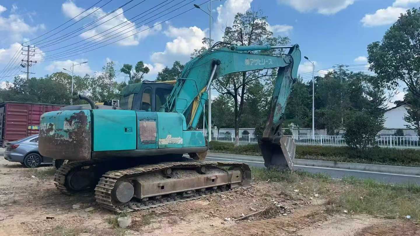 Used Kobelco SK200-10 Excavator 2016 Model / 2