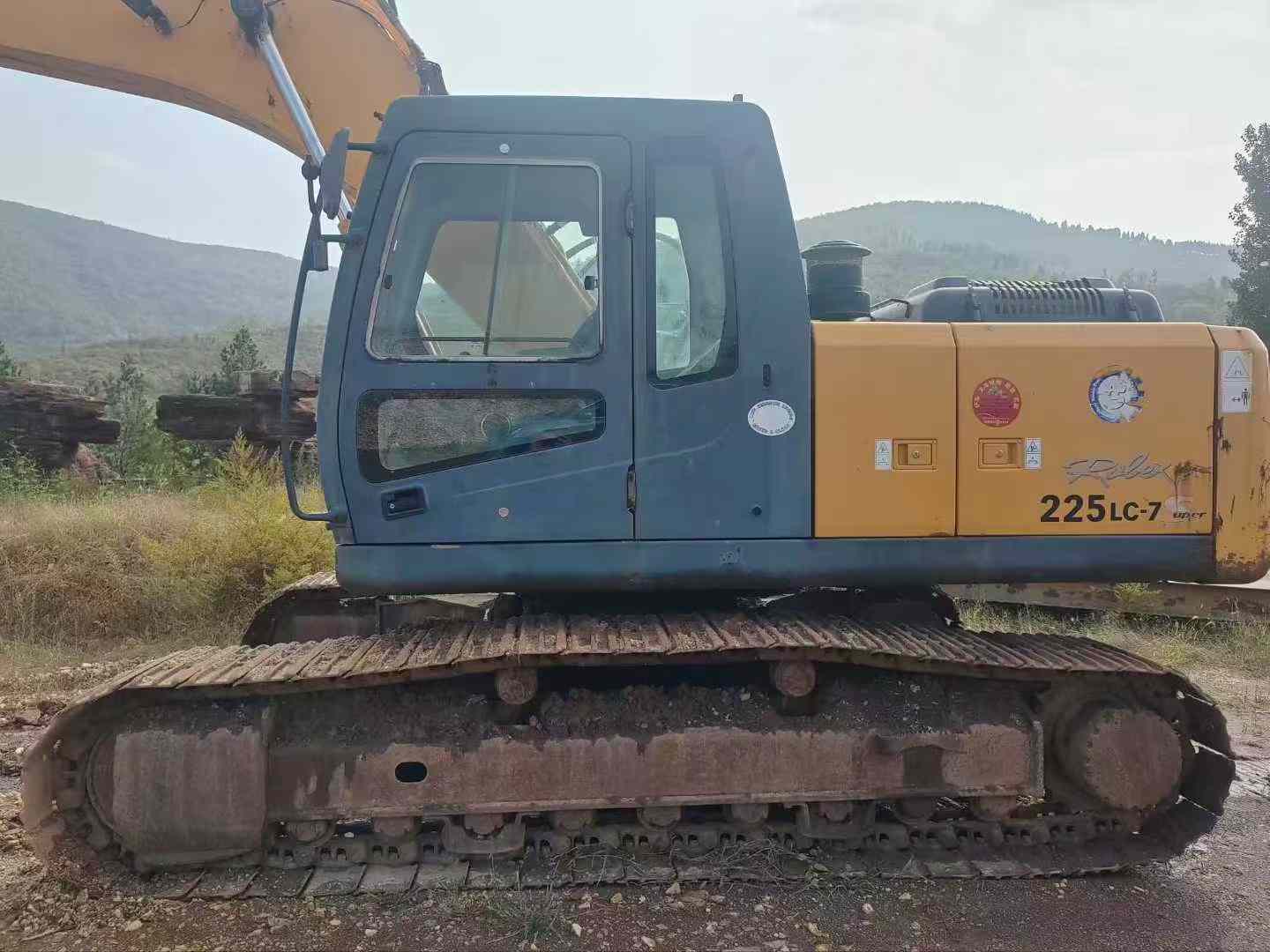 Used Hyundai R225LVS Excavator 2016 Model