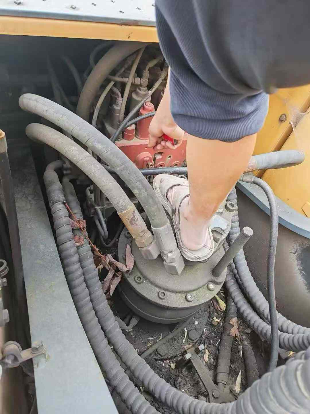 Used Hyundai HX75 Excavator 2010 Model / 3