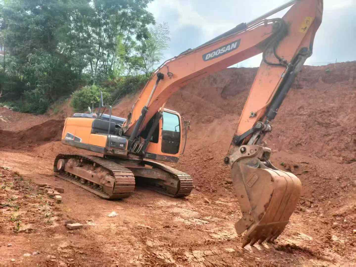 Used Doosan DL420 Excavator 2021 Model / 4