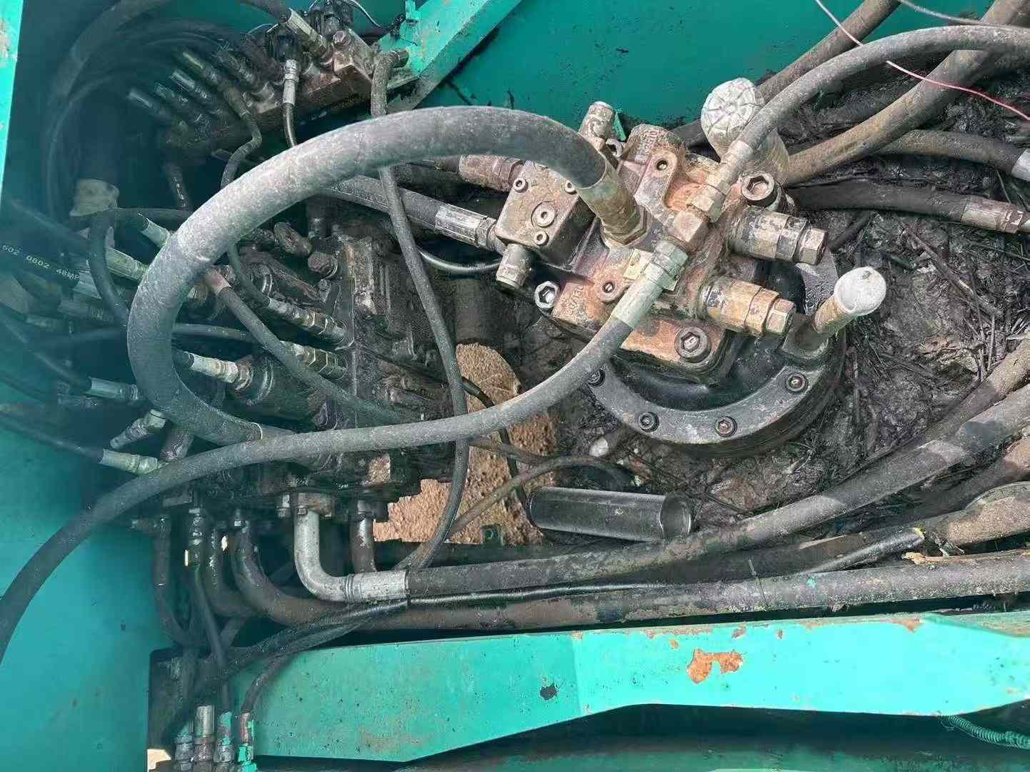 Used Kobelco SK200-8 Excavator 2016 Model / 5