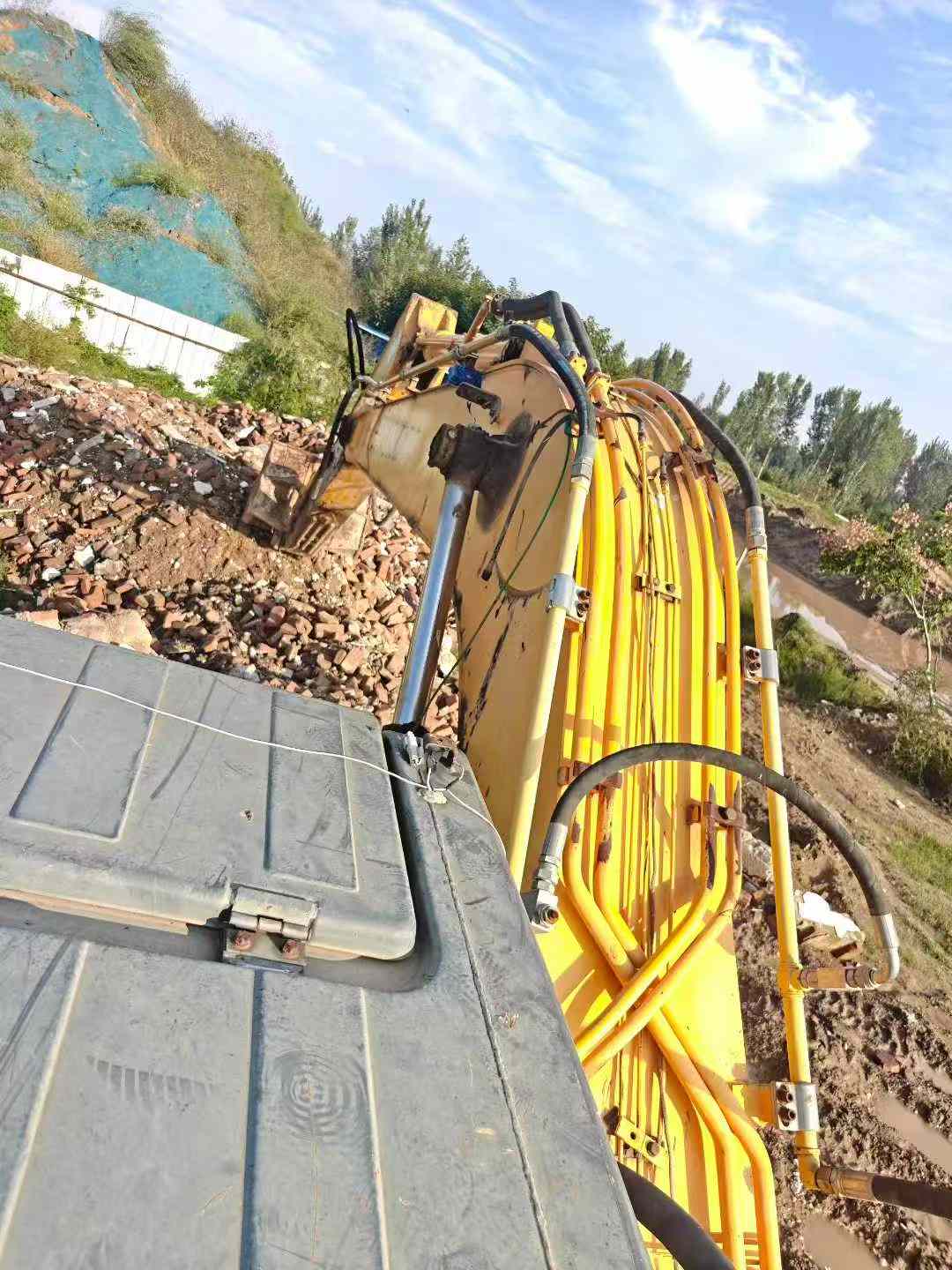 Used Hyundai R215-7 Excavator 2016 Model / 8